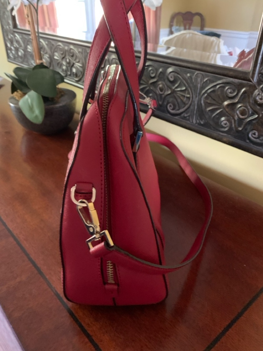 Kate Spade WKRU3367 Newberry Lane Felix Geranium Leather
Crossbody/Tote Bag - Picture 4 of 8
